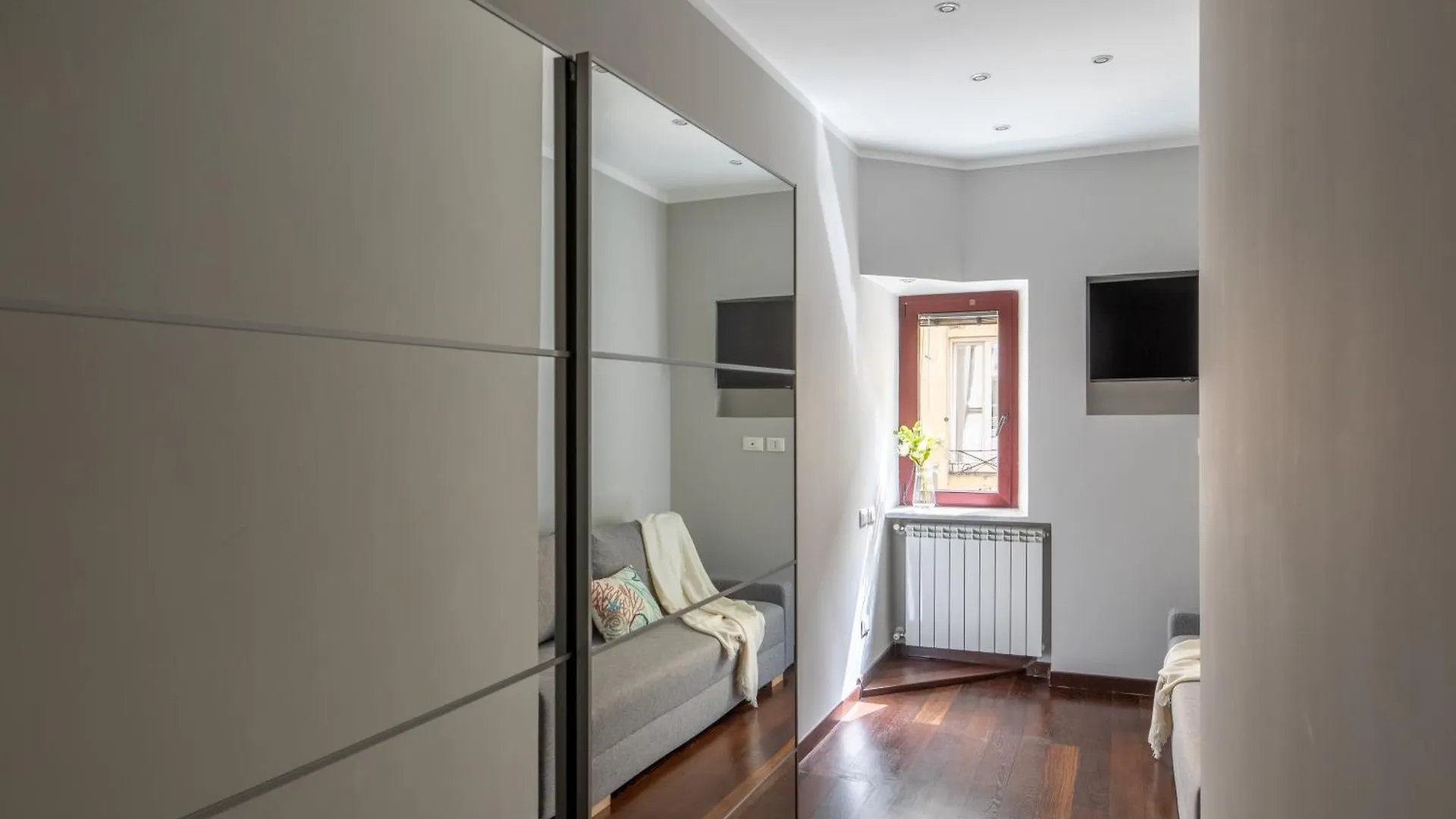 Iflat Contemporary Elegance In The Heart Of Rome Apartment