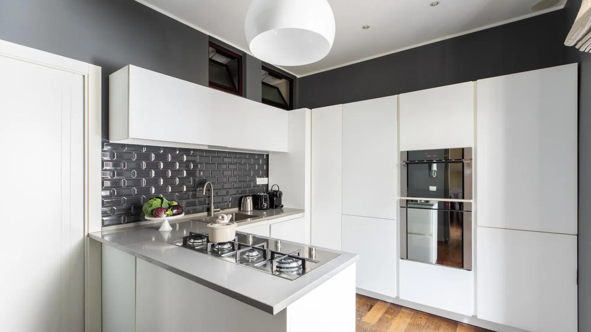 Iflat Contemporary Elegance In The Heart Of Rome Apartment