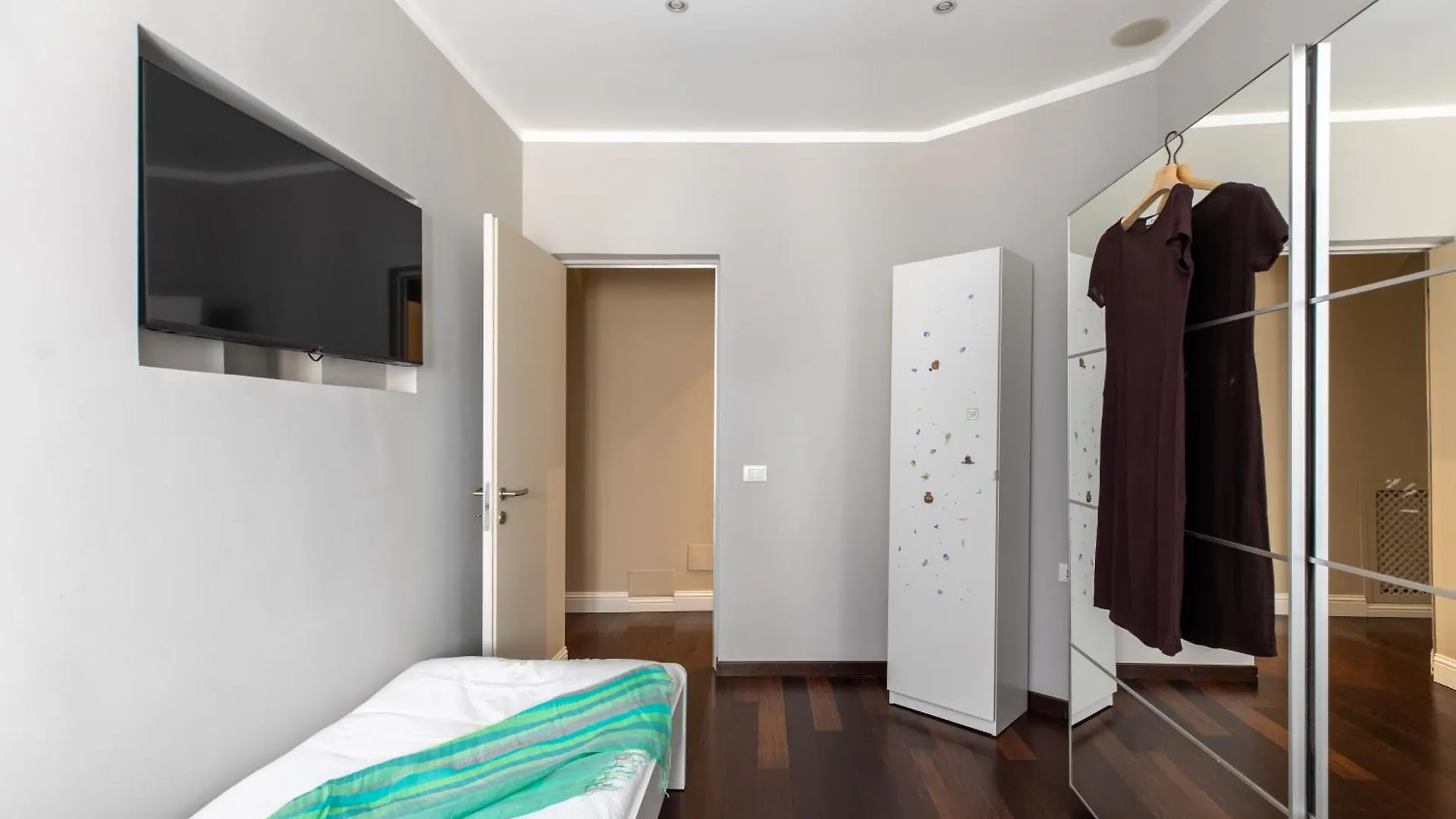 Iflat Contemporary Elegance In The Heart Of Rome Apartment Italy