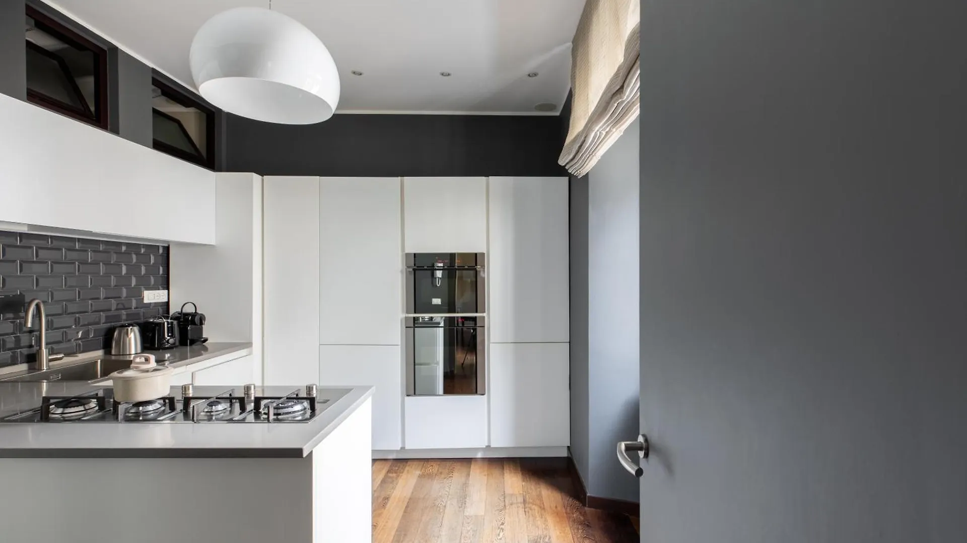 Iflat Contemporary Elegance In The Heart Of Rome Apartment Italy
