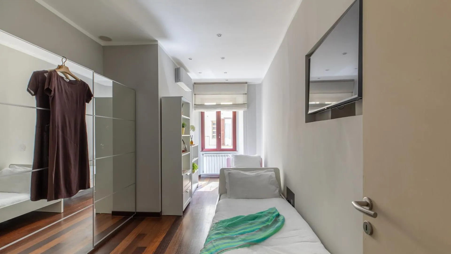 Iflat Contemporary Elegance In The Heart Of Rome Apartment