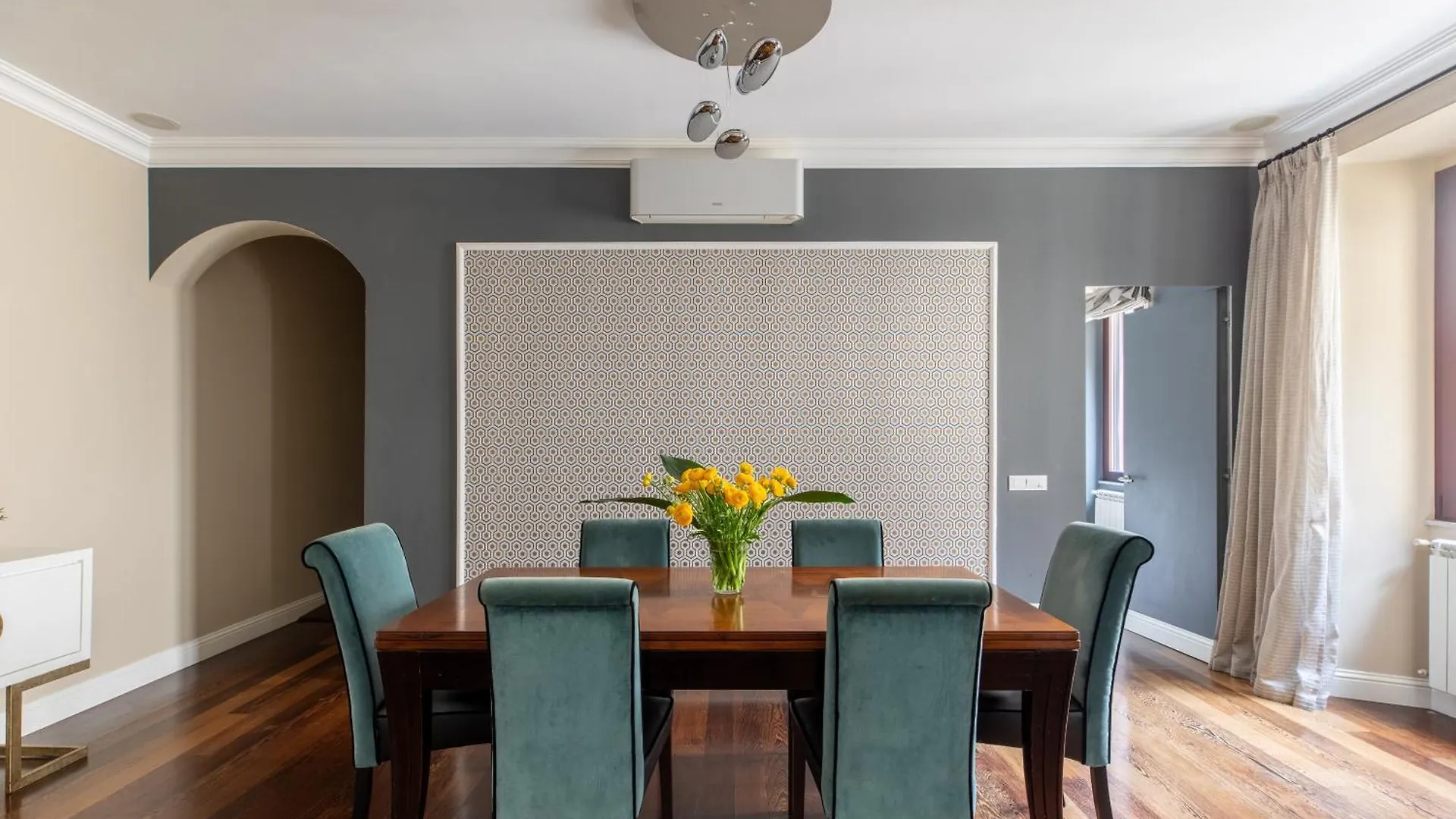 Iflat Contemporary Elegance In The Heart Of Rome Apartment